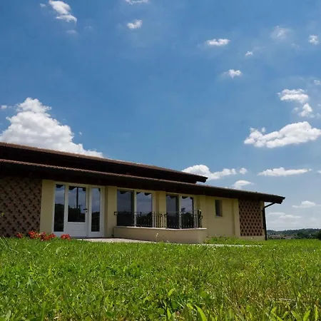 Alloggio per agriturismo Corte Ambrosio *